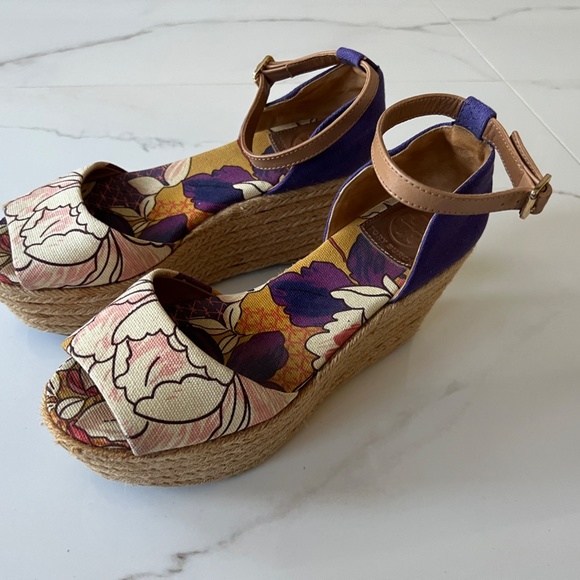 TORY BURCH Sherri Mid Wedge Espadrille Canvas Purple Floral Platform Sandals 7 - Picture 2 of 6